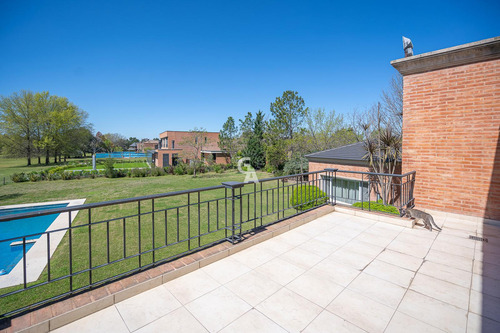 Casa En Venta En Mayling C.c Al Golf