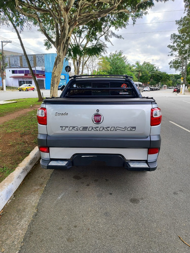 Fiat Strada 1.6 16v Trekking Cab. Dupla Flex 3p