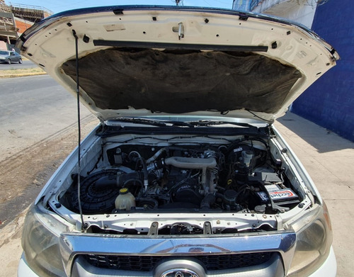 Imagen 20 de 25 de Toyota Hilux 2.5 Dx 4x4 Cabin Doble 5 Ruedas Nuevas Año 2008
