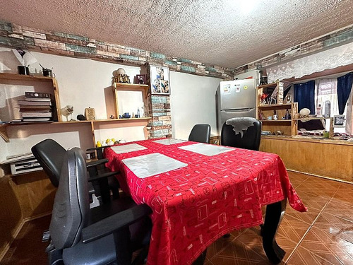Acogedora Casa De 2d+1b+est De Gran Ubicación En Puente Alto