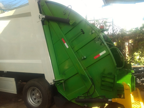 Imagem 5 de 10 de Ford Cargo Cargo 1722