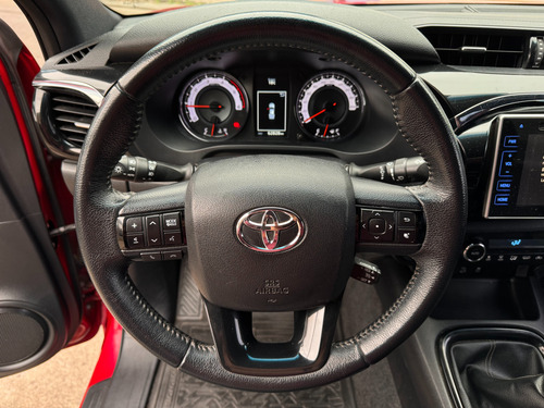 Toyota Hilux Pick-up 2.8 Cd Srx 177cv 4x4