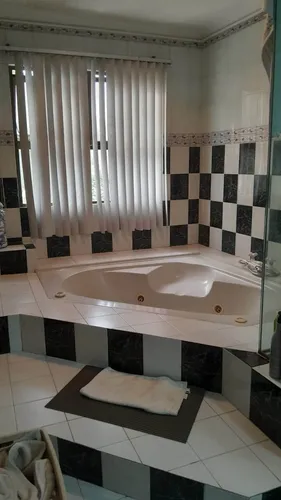 Elegancia Y Confort En Un Solo Lugar, Casa De Ensueño En Venta Con Excelente Ubicación Cod. 43368