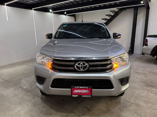 Toyota Hilux 2.7 Cabina Doble Sr Mt