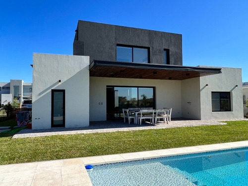 Imagen 4 de 30 de Casa En Venta Haras Santa María Escobar.