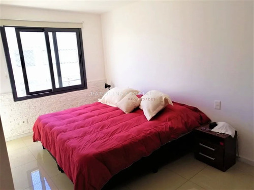 Imagen 7 de 11 de Apartamento Pent Huose.- Maldonado A Pasos De Playa Mansa.- Dos Dormitorios Dos Baños Living Comedor ,muy Linda Vista Cocina Con Lavadero Garaje .-