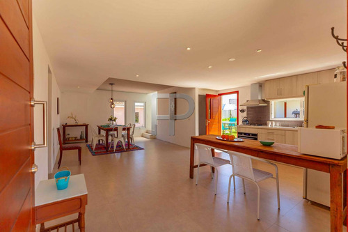 Imagen 4 de 13 de Casa En Venta Manantiales 3 Dorm, 600 M2 #1608