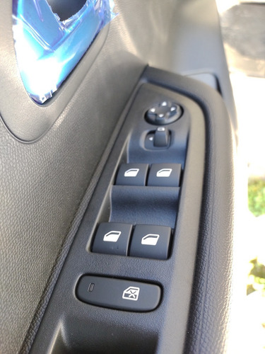Imagen 12 de 15 de Peugeot 208 Allure Tiptronic (as)