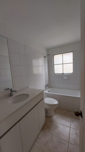 Casa Remodelada Con Piscina (5d-3b) - Formentera, Quilicura