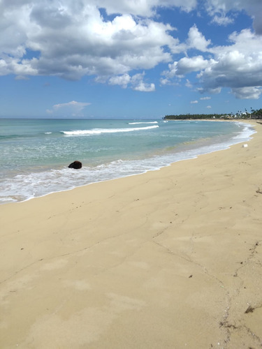 Vendo Terreno De 3,850,000 Metros Con Frente De Playa En Playa Uvero Alto, Punta Cana, República Dominicana