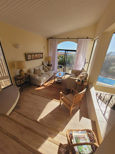 Casa En Pichidangui Totalmente Amoblada 4d 3b