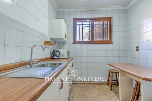 Casa Con Gran Terreno En Las Condes Muy Próxima A ...