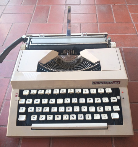 Máquina De Escribir Portátil - Usada