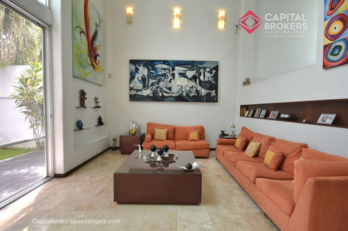Casa De Lujo En Venta Con Alberca En Las Fuentes Cerca De La Expo