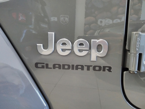 Imagen 13 de 15 de Jeep Gladiator Overland 3.6l At8 4x4 Entrega Inmediata Fp