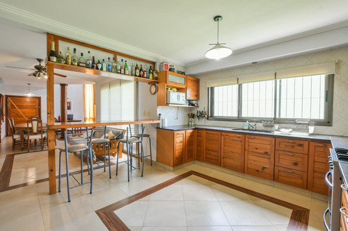 Imagen 10 de 30 de Casa De 4 Dormitorios En Venta Con Pileta En Fisherton Rosario