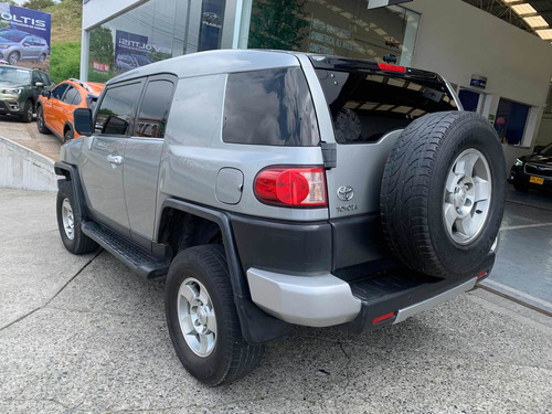 Toyota Fj Cruiser 4x4 At Gasolina Mod 2011