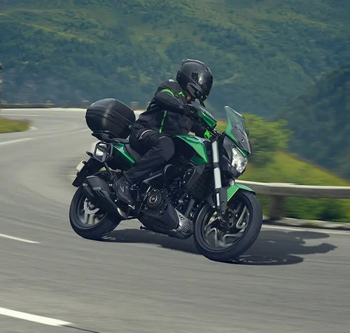 Motocicleta Bajaj Dominar 400ug