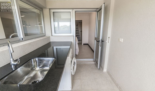 Imagen 22 de 25 de Hermoso Apartamento En Alquiler Frente Al Mar. - Punta Del Este Brava