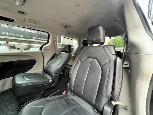 Chrysler Pacifica Limited 2018