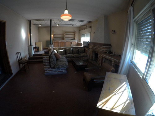 Imagen 28 de 30 de Venta Casa En Esquina Const. Sobre 2 Lotes Amplio Fondo Libre - Llavallol