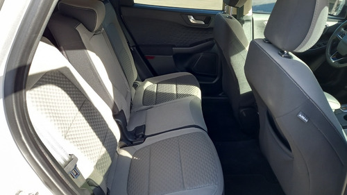 Imagen 10 de 16 de Ford Kuga Hibrida Se