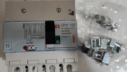 Interruptor Automatico 4p 25a 25ka Dpx Ref 420051 Legrand