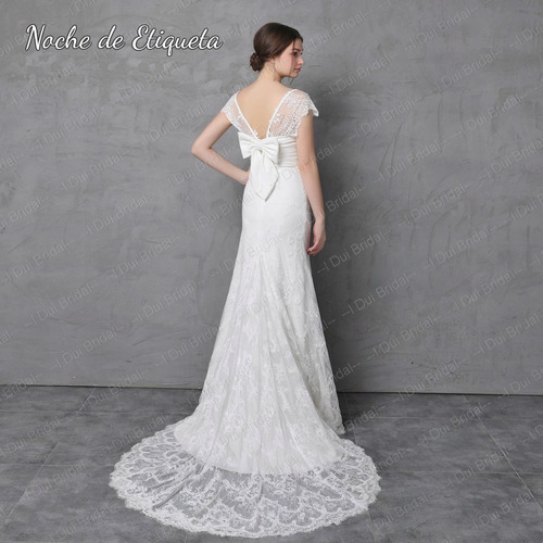 Imagen 3 de 5 de Vestido De Novia Corte Recto Manga Corta Escote V Encaje