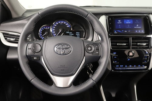 Imagen 11 de 15 de Toyota Yaris 1.5 107cv Xls 6mt 4 P My22