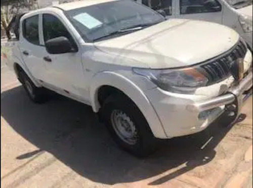 Imagen 1 de 3 de Vendo Mitsubishi L200 De Uso Personal Por Motivo De Viaje