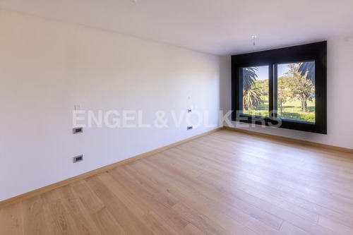 Imagen 8 de 14 de Elegante Apartamento Frente Al Golf A Estrenar