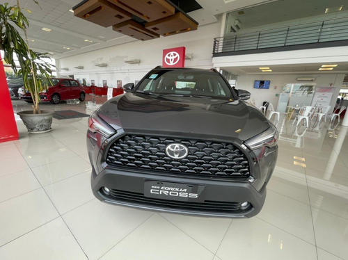 Imagen 2 de 12 de Toyota Corolla Cross Xei Cvt Sarthou Plan
