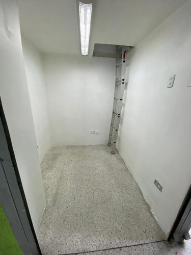 Imagen 7 de 7 de Local En Venta Centro Comercial Paseo Paraparal Planta Baja