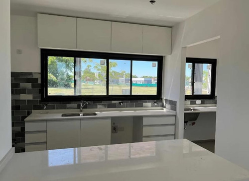Imagen 8 de 14 de Venta Pilar Del Este Santa Elena