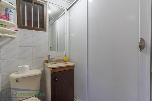 Excelente Casa 3 D 1 B Con Local Comercial Y Estacionamiento