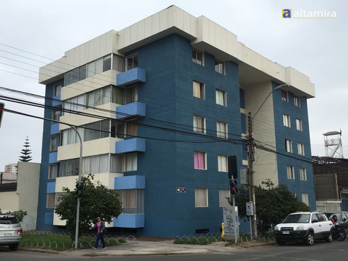 Departamento En Venta De 3 Dorm. En Iquique