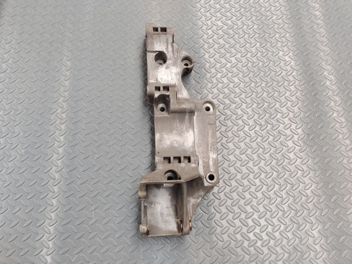Base Soporte De Alternador Jetta A4 99-2006 2.0 (Usado)