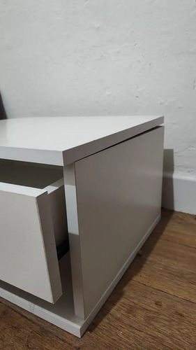 Mesa De Luz Aixa (incluye Cerradura) Mate Blanco