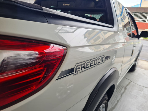 Fiat Strada 1.4 Freedom Cab. Dupla Flex 3p