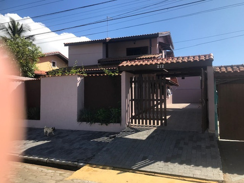 Excelente, Lindo E Bem Localizado, Sobrado 3 Dormitórios À 200 Metros Do Mar Em Itanhaém, Litoral Sul. $ 700.000 Financia