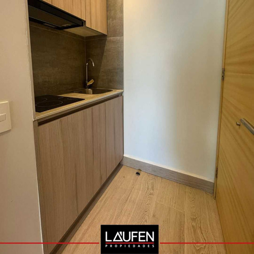 Moderno Estudio Con Impresionante Vista (85689)