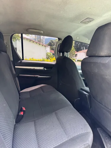 Toyota Hilux 2.4l