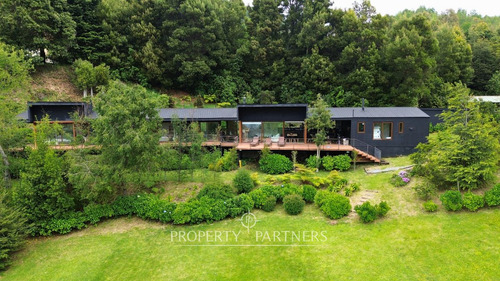 Espectacular Casa En El Lago Calafquen