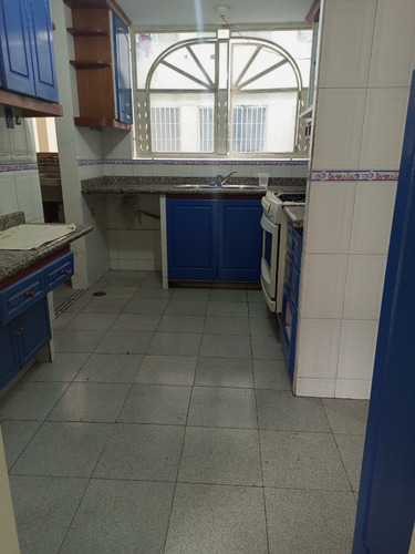 Imagen 4 de 10 de Jsgroup.vende Amplio Apto,en La Candelaria.fp:04241029375