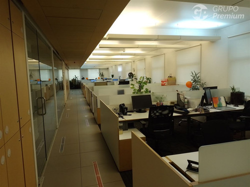 Planta Libre 425 M2. Uf 0,25 / M2. Metro U De Chile.