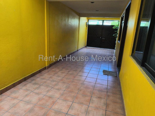 Casa En Renta En Villas De Guadalupe Xalostoc, Ecatepec De Morelos Jl 25-2937.