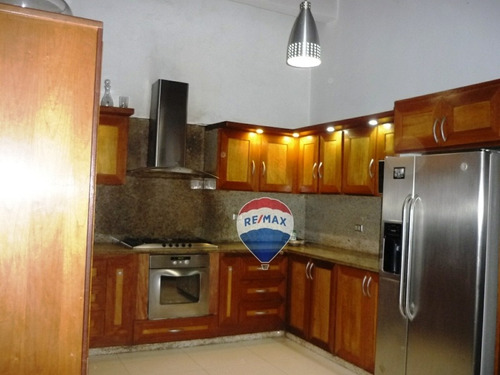 Imagen 5 de 11 de Casa Quinta Urbanizacion Privada Villa Dorada I Av. Carupano
