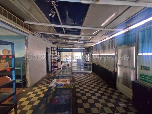 Imagen 17 de 30 de Casas Con Galpones En Venta Zona Centro Barquisimeto #22-21565 Daniela Linarez 0424-5390659