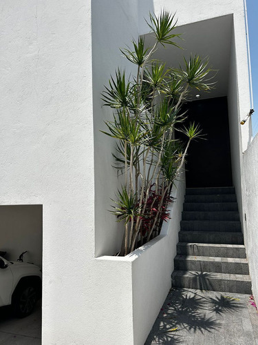 Preciosa Residencia De Autor En Centro Sur, Claustros De Las Misiones Ii