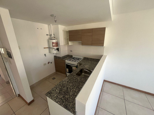 Venta Departamento Monoambiente En Barrio Martin. Apto Crédito.